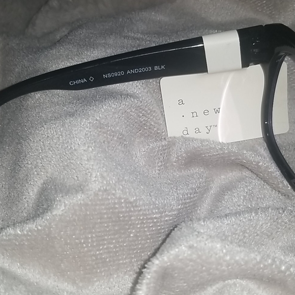 Black Framed Glasses - Picture 5 of 6